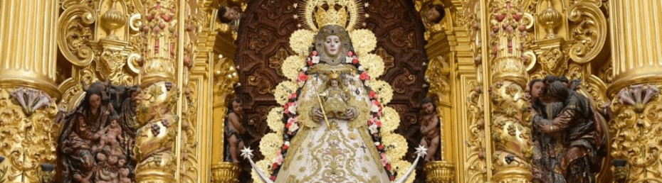 La Virgen del Rocío en su altar La Virgen del Rocío en su altar